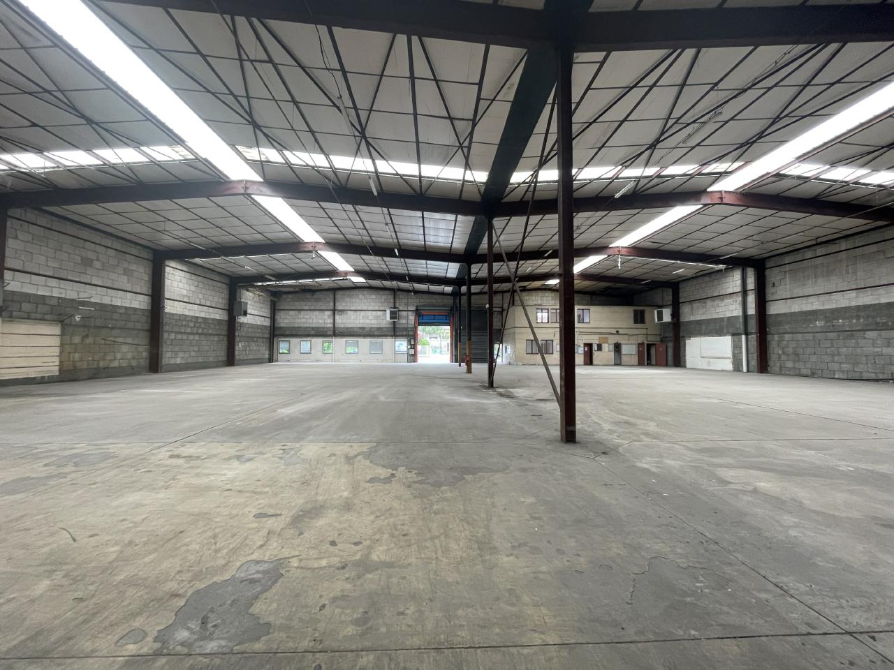 Local d'activité Plaisir 1664m² Location local d'activité Plaisir Yvelines OLACT2318629 9